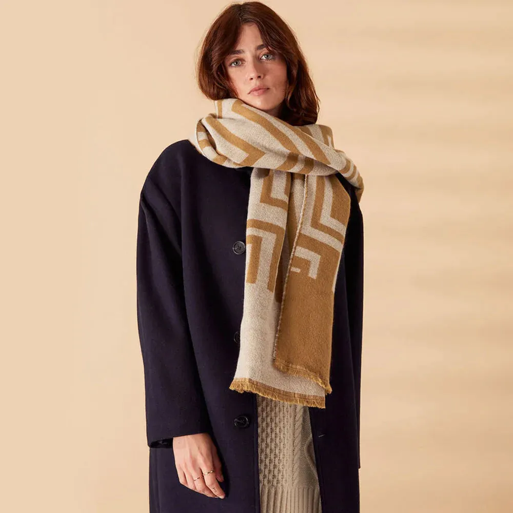 Accessorize London Women's Camel Firenze Geo Supersoft Blanket