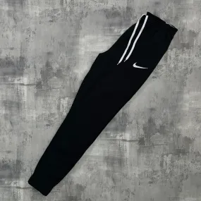 Nike Club Joggers Black