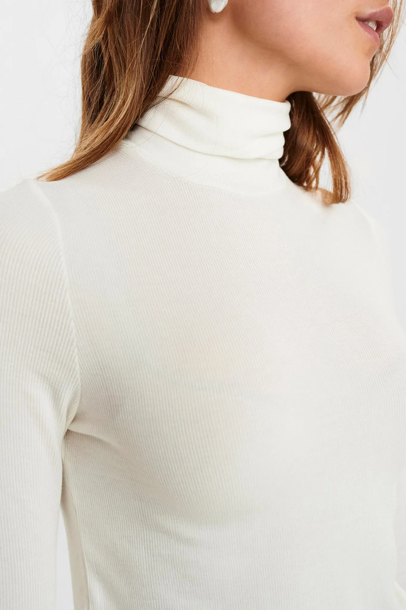 NUBOWIE ROLLNECK RIB - NOOS - Cloud Dancer