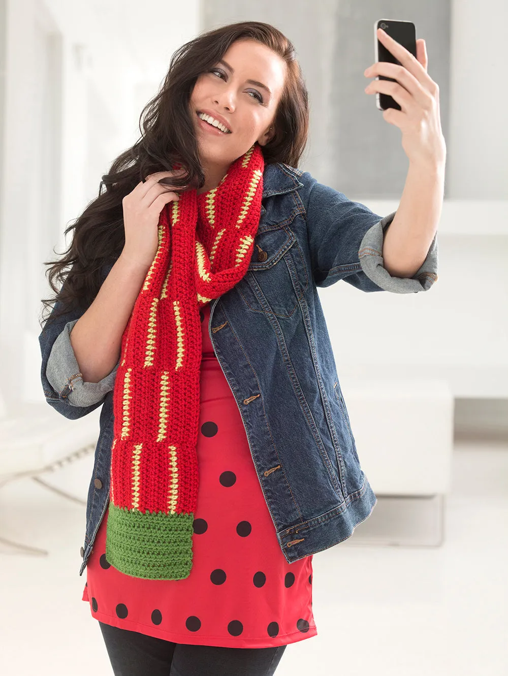 Strawberry Scarf (Crochet)